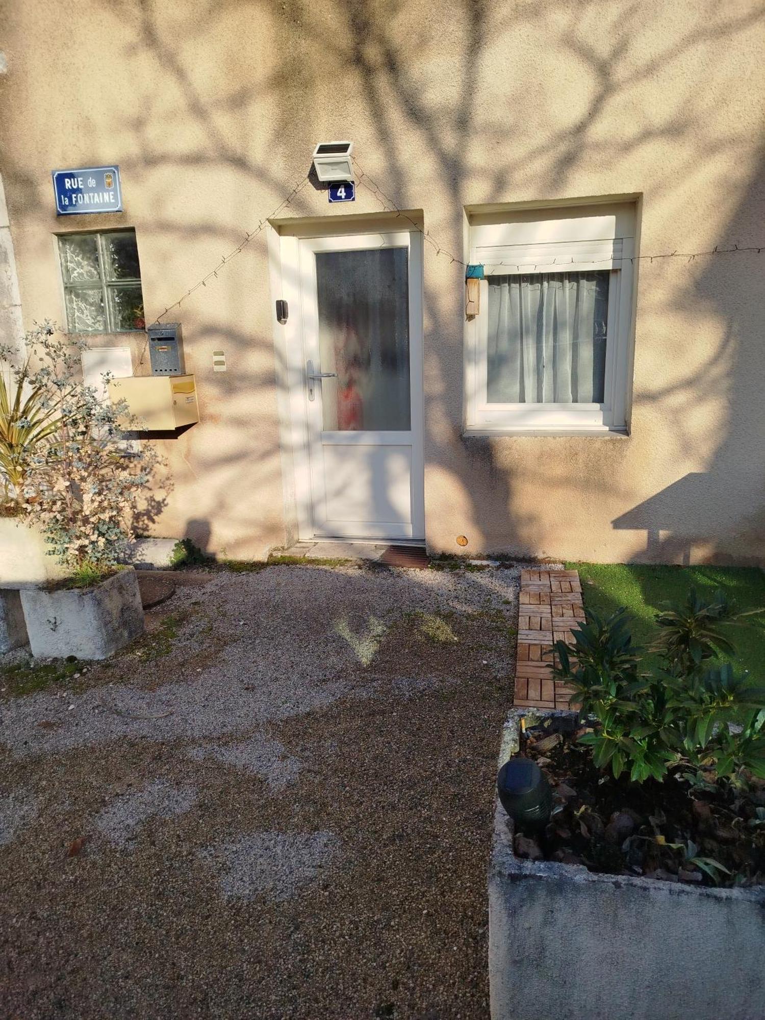 Maison De Village Appartement Rdc Avec Terrasse Gy Eksteriør bilde